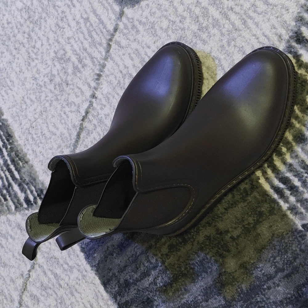 Chelsea rain boots